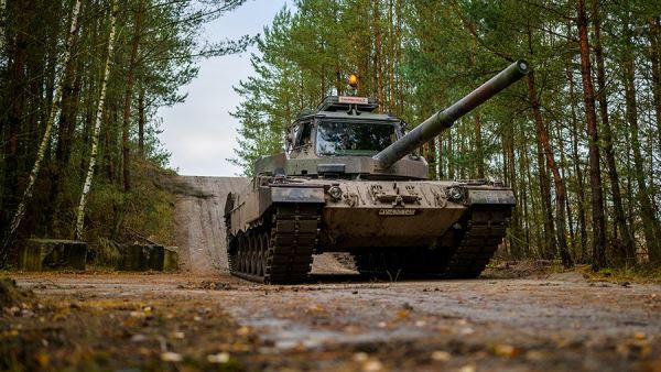 Der Spiegel узнал о требовании «Зеленых» поставить танки Украине<br />
