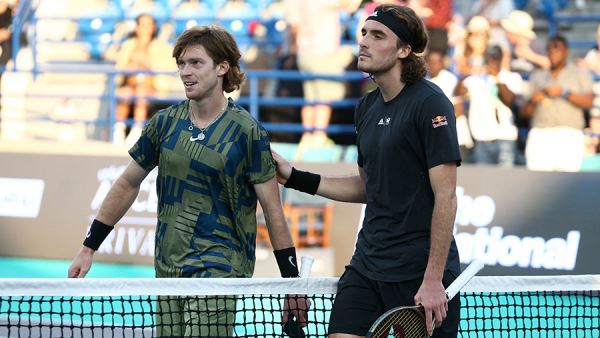 Теннисист Рублев проиграл греку Циципасу в финале турнира в Абу-Даби