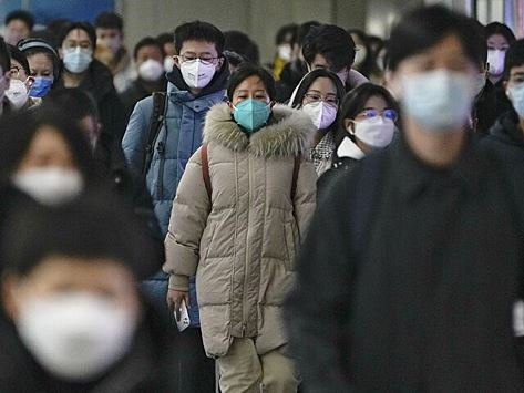 Вирусолог предсказала появление новых вариантов COVID-19 из-за вспышки в Китае